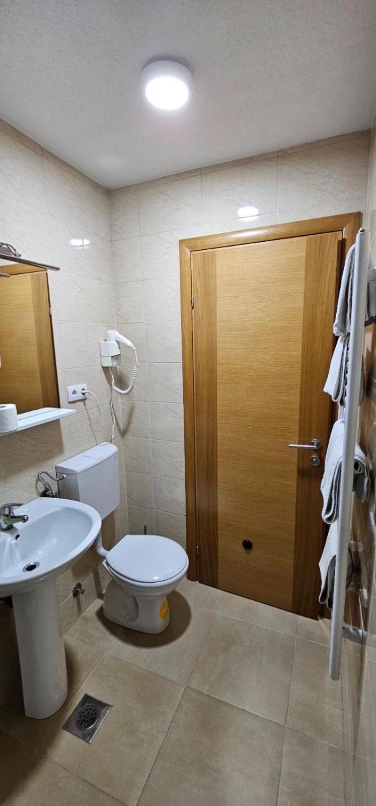 Apartmani Vesto Banja Luka Esterno foto