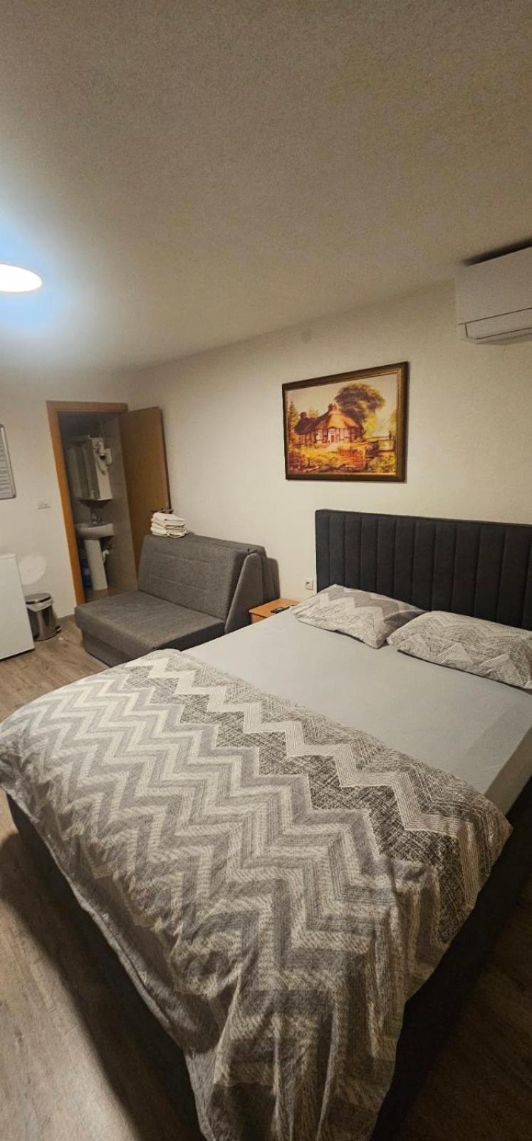 Apartmani Vesto Banja Luka Esterno foto