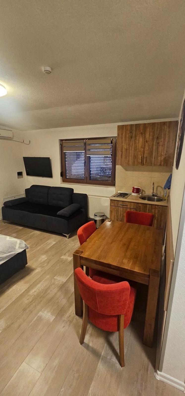 Apartmani Vesto Banja Luka Esterno foto