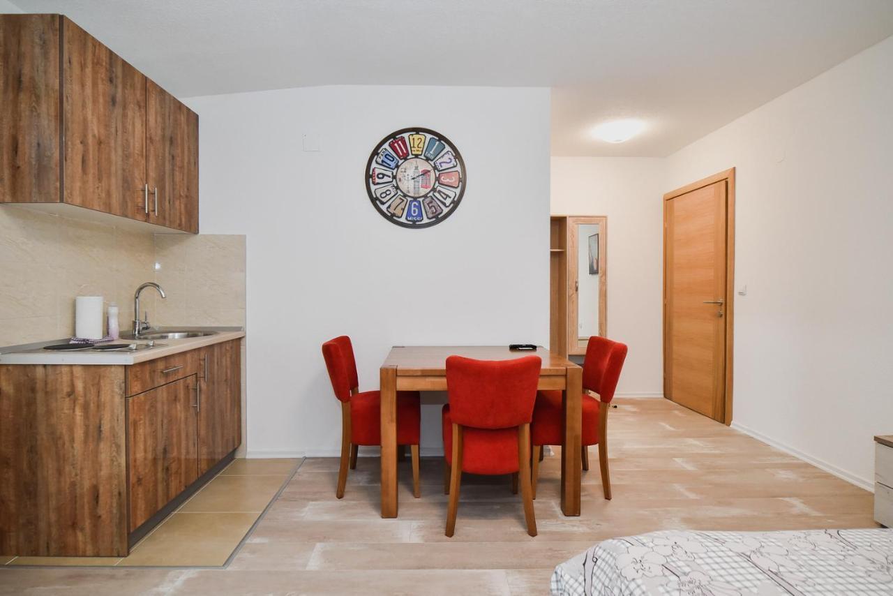 Apartmani Vesto Banja Luka Esterno foto